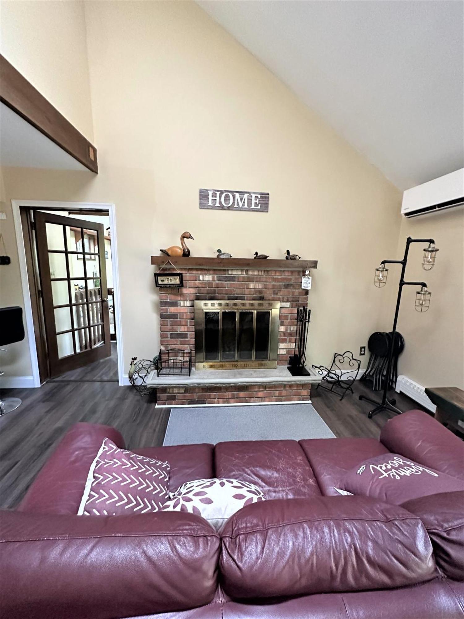 Wow!! Ultimate Pocono Retreat, Hot Tub, Game Room, Deck, Lakes, Skiing, Pools Long Pond Eksteriør billede