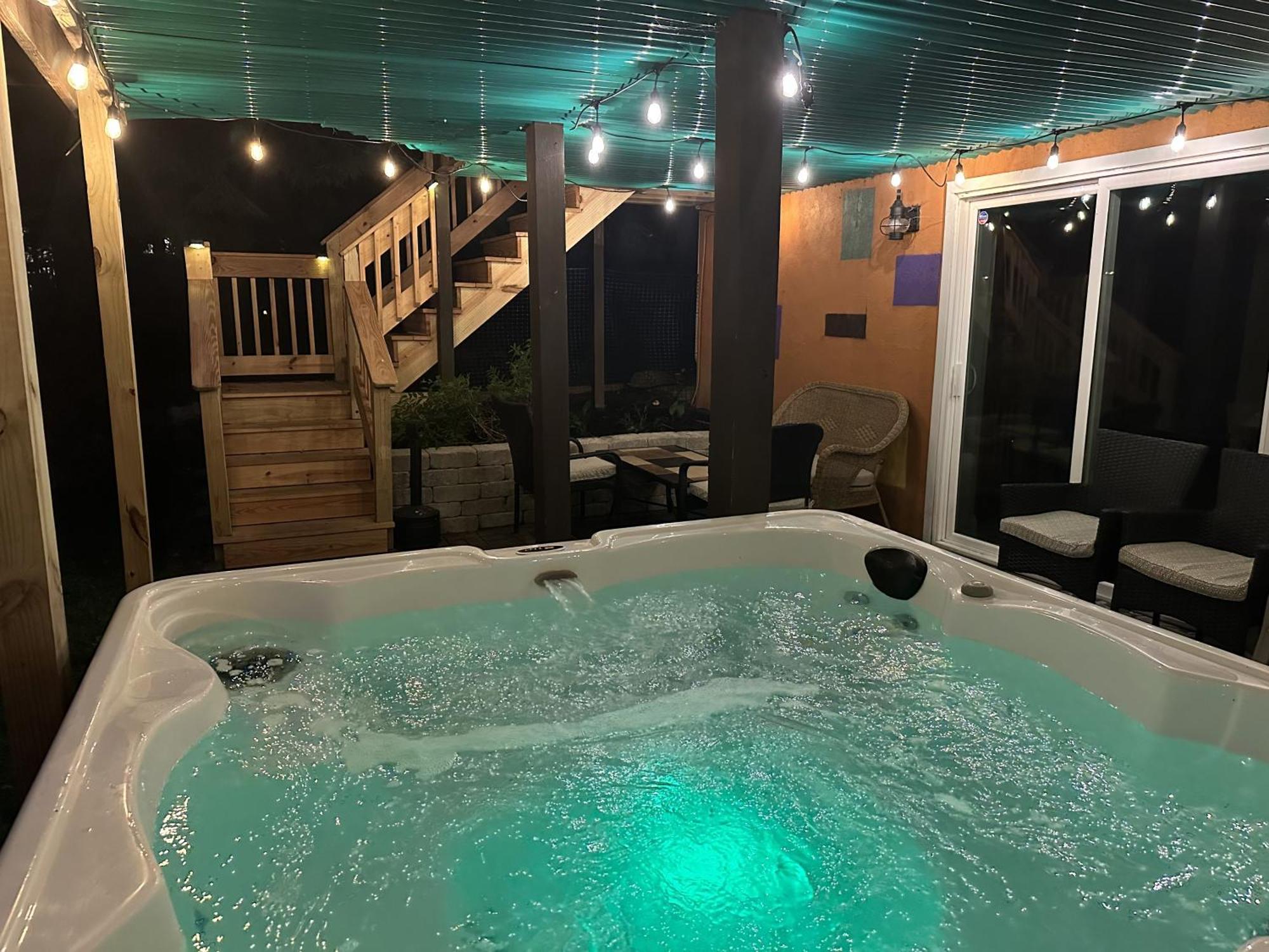 Wow!! Ultimate Pocono Retreat, Hot Tub, Game Room, Deck, Lakes, Skiing, Pools Long Pond Eksteriør billede
