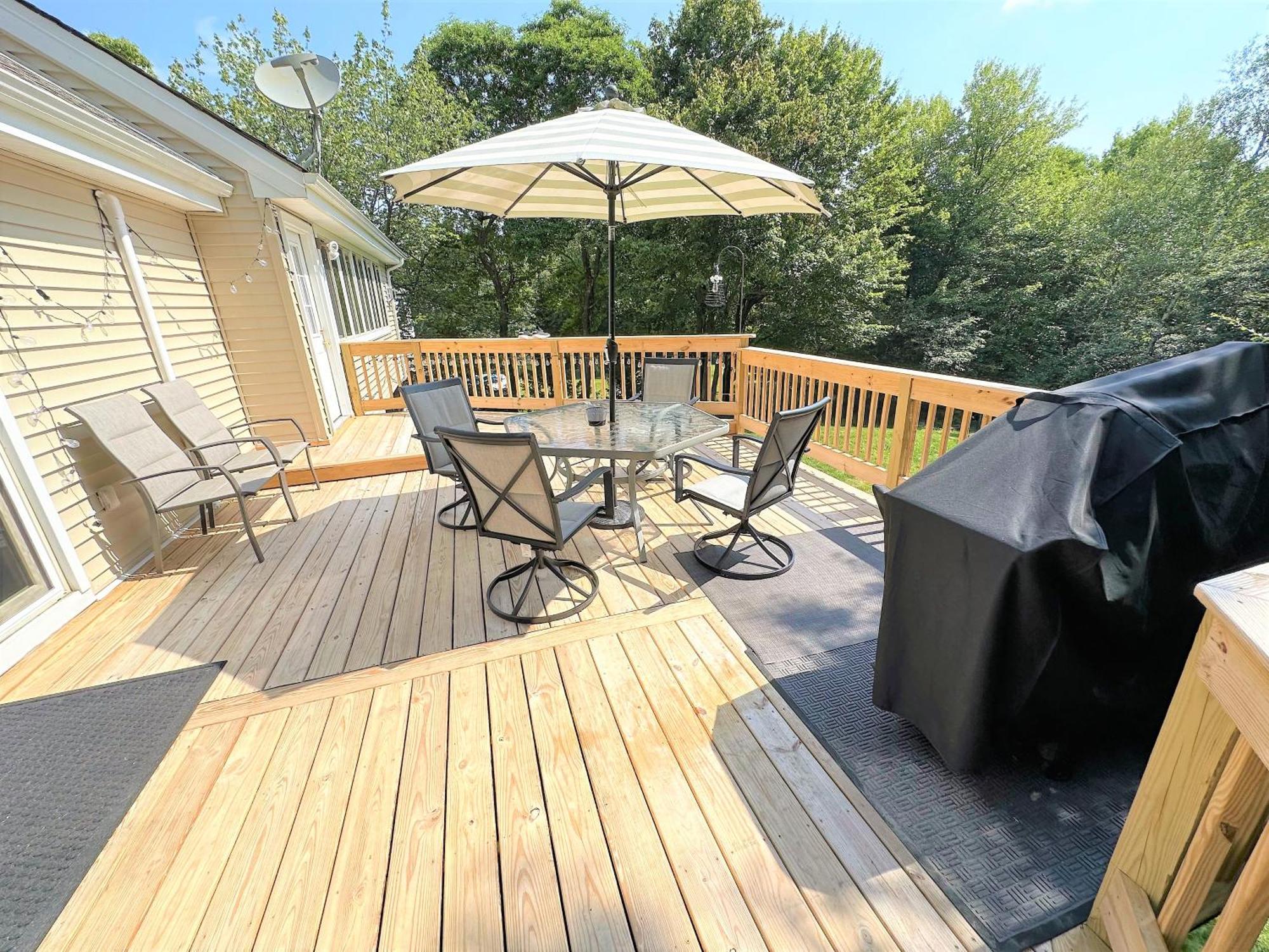 Wow!! Ultimate Pocono Retreat, Hot Tub, Game Room, Deck, Lakes, Skiing, Pools Long Pond Eksteriør billede