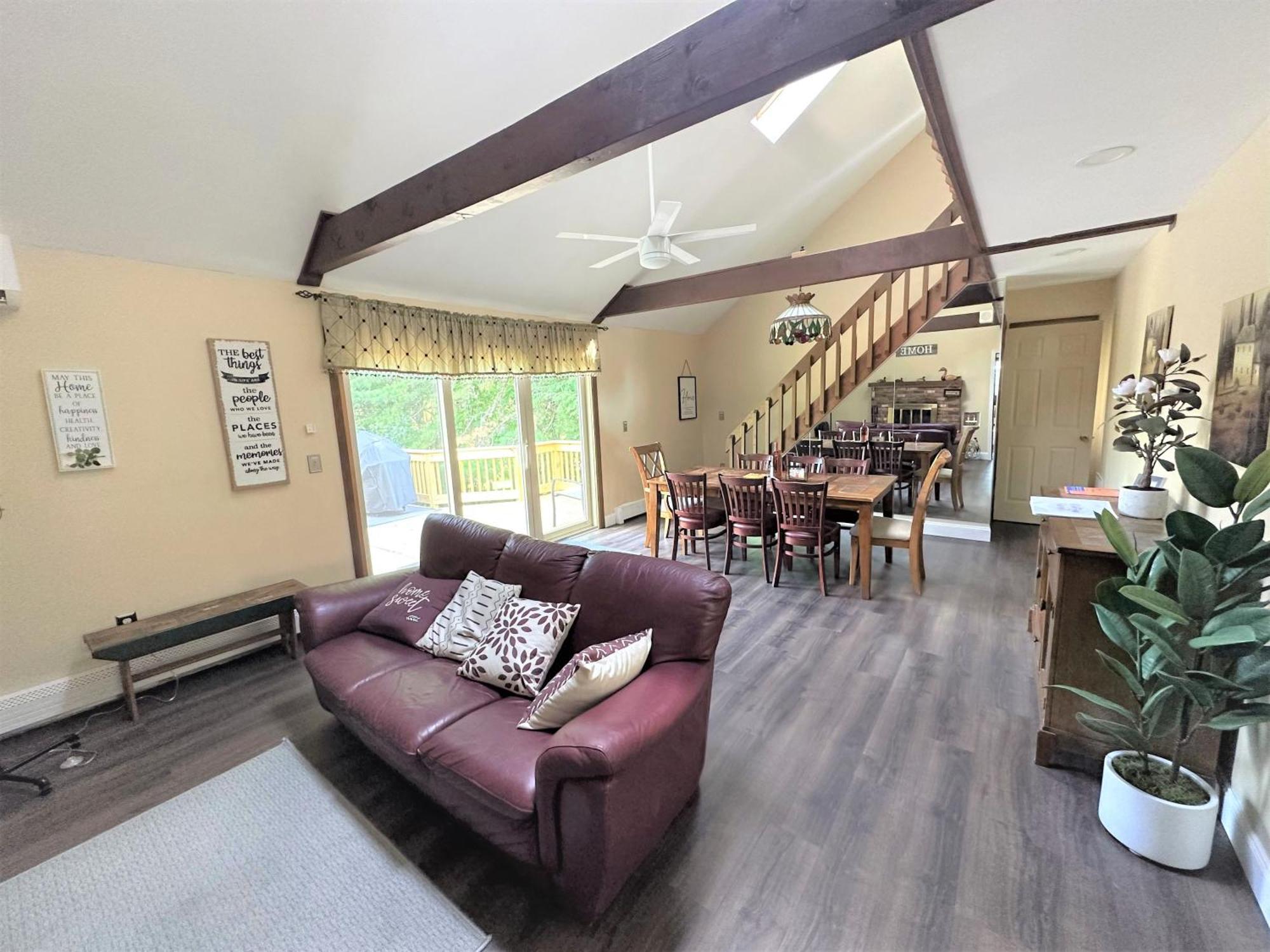 Wow!! Ultimate Pocono Retreat, Hot Tub, Game Room, Deck, Lakes, Skiing, Pools Long Pond Eksteriør billede