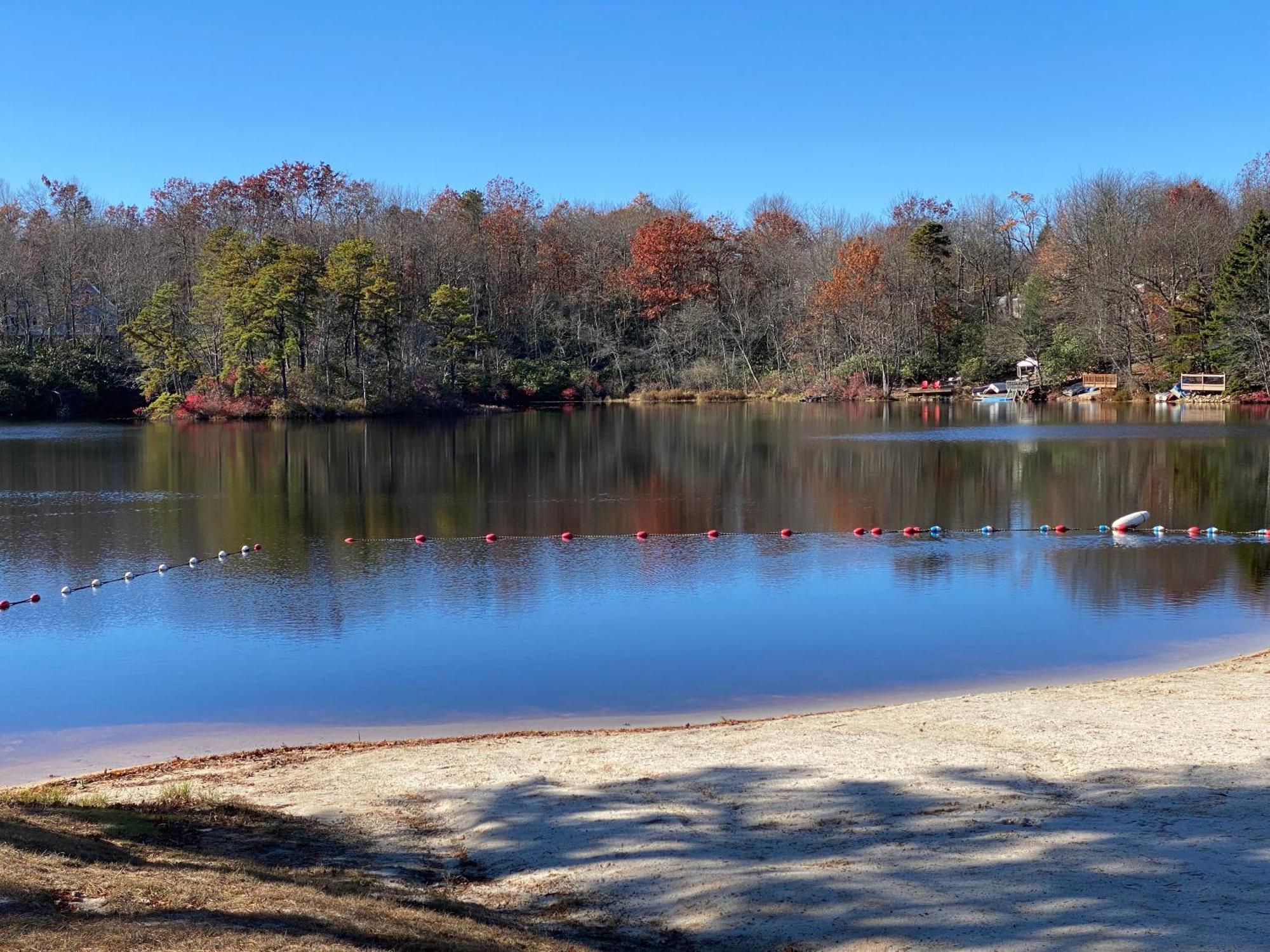 Wow!! Ultimate Pocono Retreat, Hot Tub, Game Room, Deck, Lakes, Skiing, Pools Long Pond Eksteriør billede