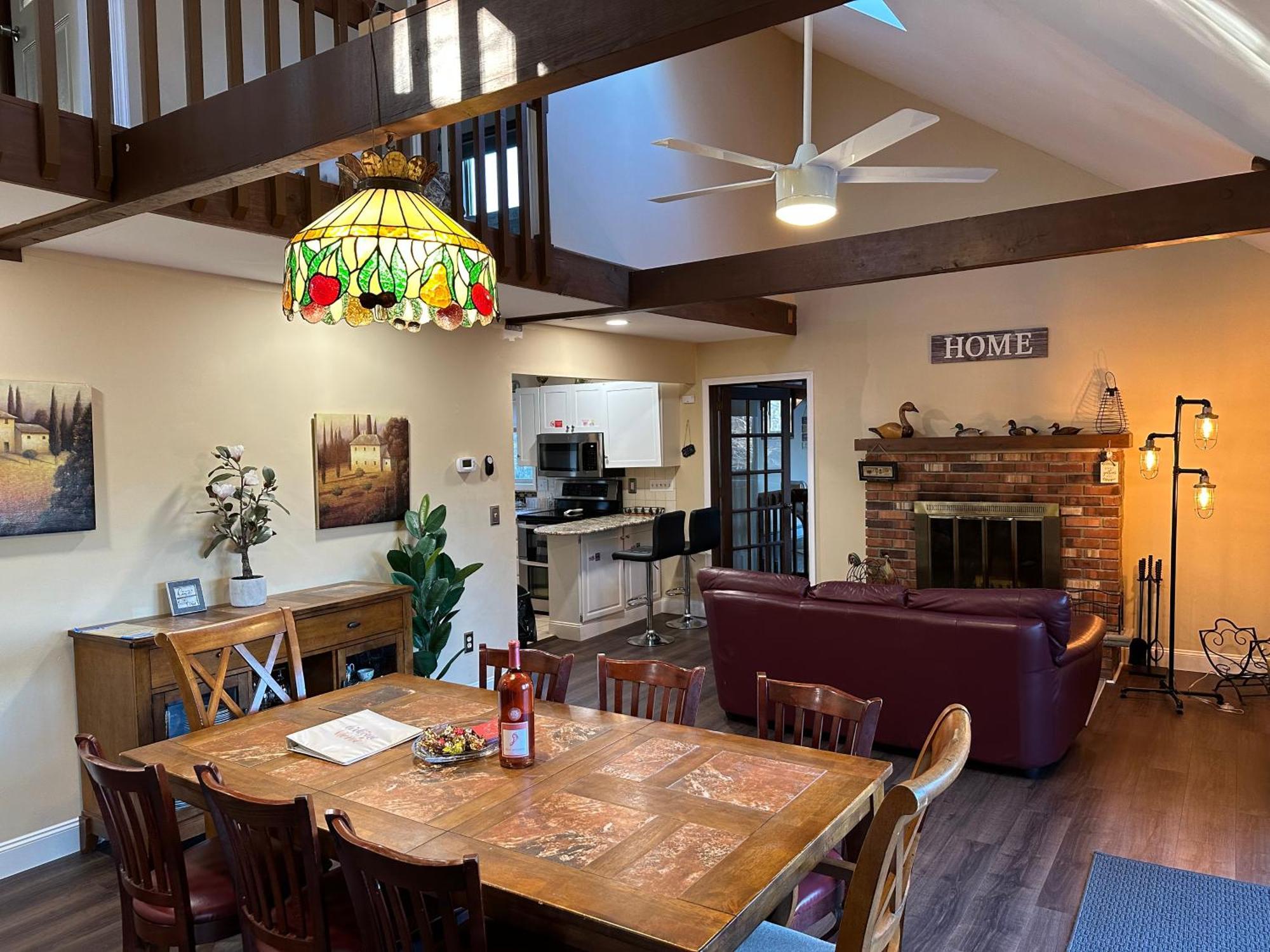 Wow!! Ultimate Pocono Retreat, Hot Tub, Game Room, Deck, Lakes, Skiing, Pools Long Pond Eksteriør billede