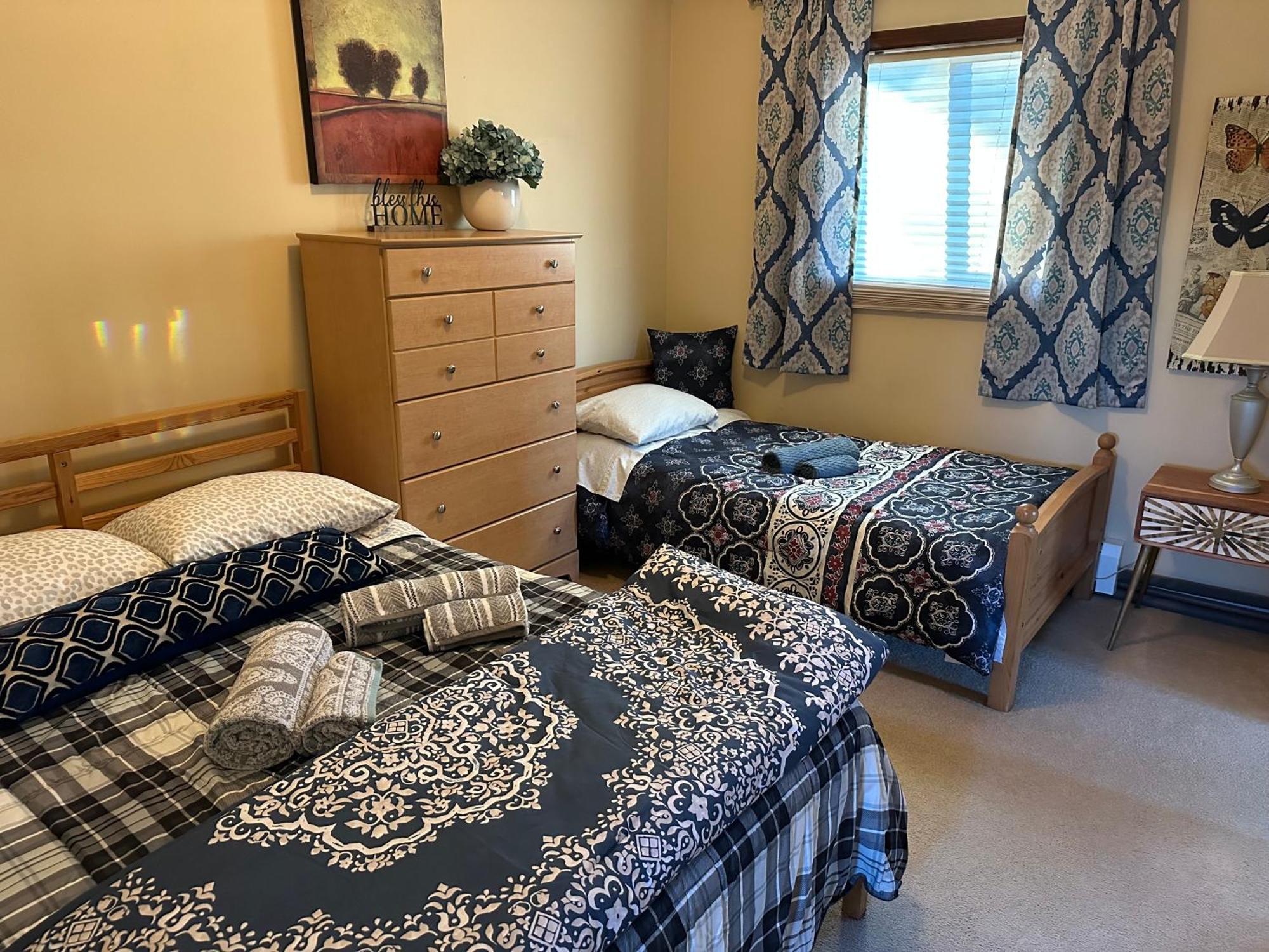 Wow!! Ultimate Pocono Retreat, Hot Tub, Game Room, Deck, Lakes, Skiing, Pools Long Pond Eksteriør billede